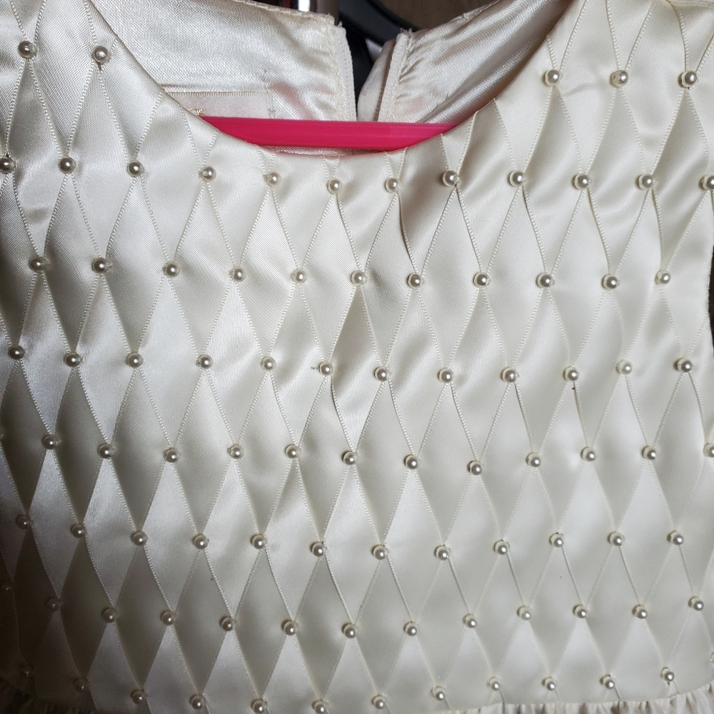 Dress - Picture 2 of 4